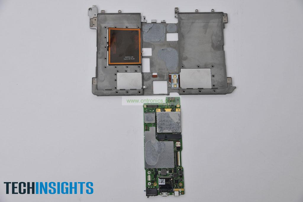 将PCB与金属分离，从PCB板上卸下无线通讯板