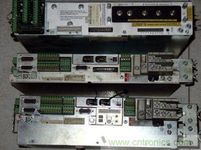 图题：伺服电机驱动器