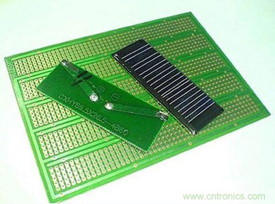 微型太阳能供电板DIY，给手电筒收音机供电