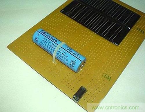微型太阳能供电板DIY，给手电筒收音机供电