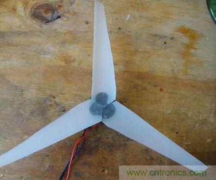 想减少电费吗？DIY一个迷你风力发电机吧