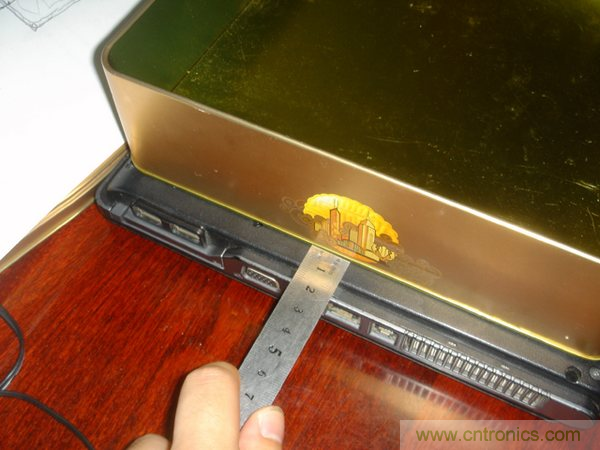 月饼盒DIY：自制笔记本散热风扇