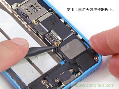 内部能否出“彩”？“五彩机身”iPhone 5C拆解揭秘