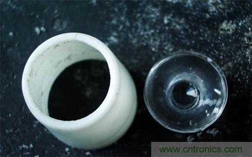 DIY小手电:纯手工刻板改造5号电池小手电