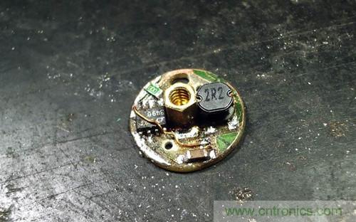 DIY小手电:纯手工刻板改造5号电池小手电