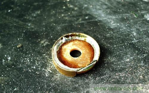 DIY小手电:纯手工刻板改造5号电池小手电