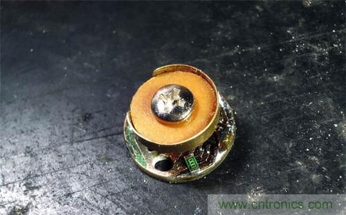 DIY小手电:纯手工刻板改造5号电池小手电