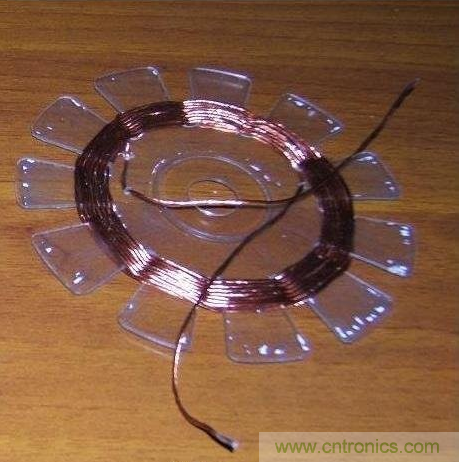 DIY：手工打造智能无线供电台灯
