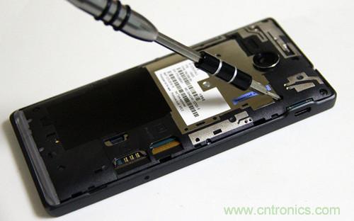 拆解4G新机索尼M35t：用料十足，易于维修