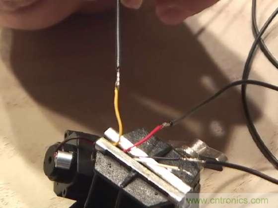 DIY：40刀，教你自制能“偷拍”的太阳镜