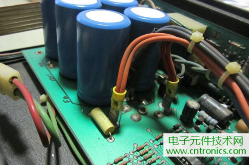 用料很给力！专业后级功放美国高峰FA1201拆解