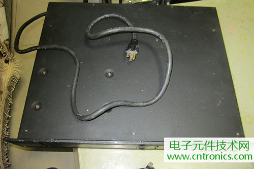 用料很给力！专业后级功放美国高峰FA1201拆解