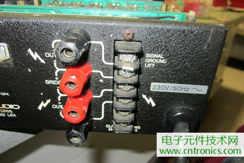 用料很给力！专业后级功放美国高峰FA1201拆解
