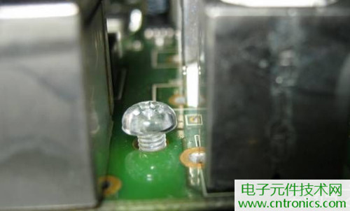 触摸屏售价过万？一台工控设备触摸屏拆解