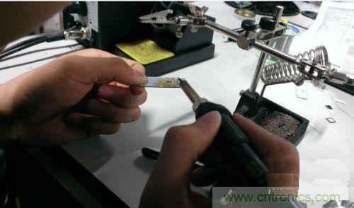 制作U盘全过程，由PCB做起