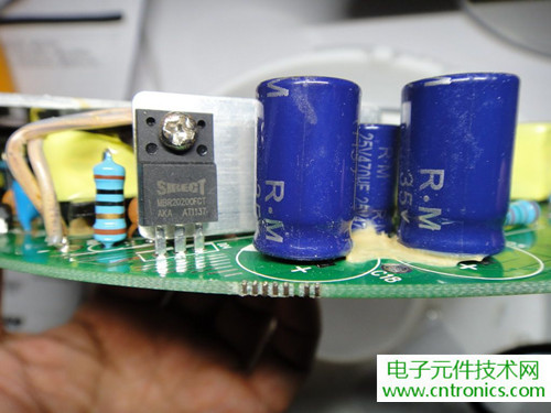高端大气上档次！智能?？氐鞴釲ED吸顶灯拆解