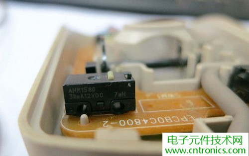殿堂级机械鼠标拆解：叹精致做工！