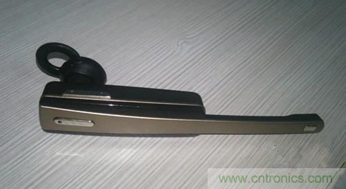 一分钱一分货！带NFC功能蓝牙耳机拆解