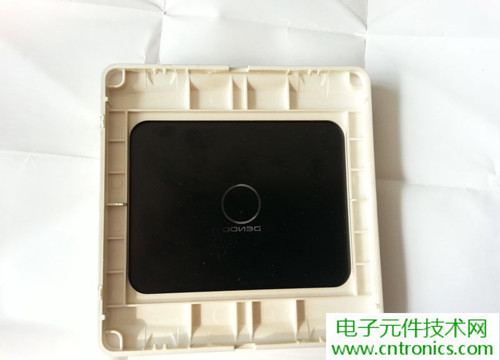 一款触控开关拆解，做工不错