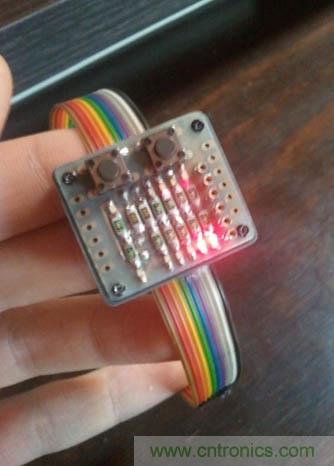 低调有内涵！别人看不懂的LED电子表DIY