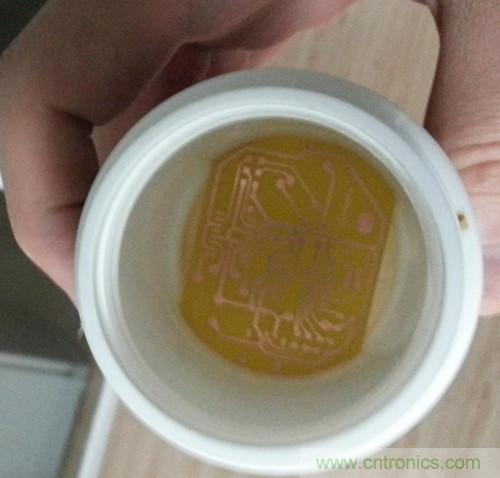 不足10元！低成本DIY便携USB音箱