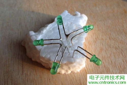 工科男的圣诞礼物:简易LED圣诞树DIY