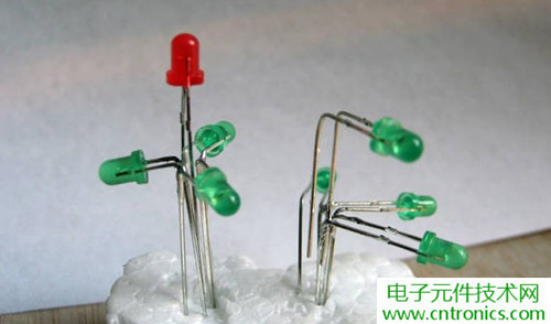 工科男的圣诞礼物:简易LED圣诞树DIY