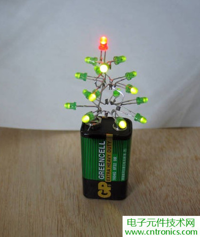 工科男的圣诞礼物:简易LED圣诞树DIY