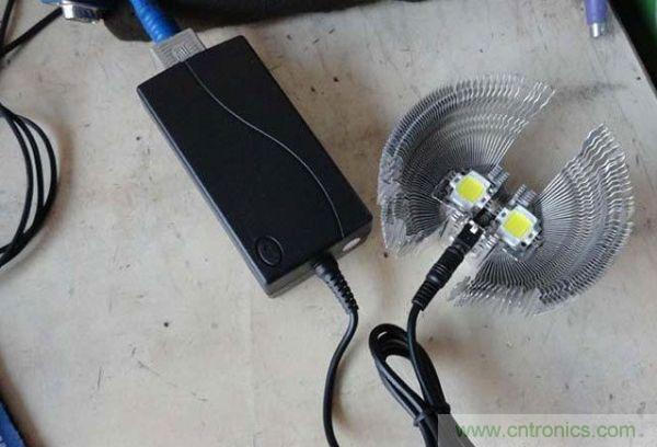 变废为宝！风扇散热器变身山寨LED灯