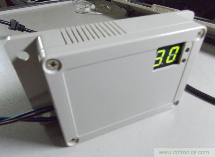 牛人全手工DIY:微电脑智能温控市电开关