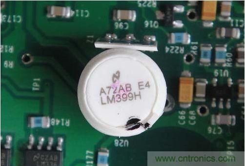 一只正在FLUKE 8808A 五位半数字万用表中&ldquo;服役&rdquo;的LM399H