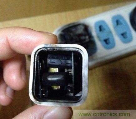 苹果充电器拆解
