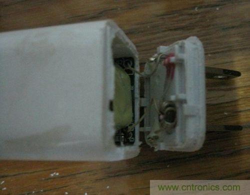 苹果充电器拆解