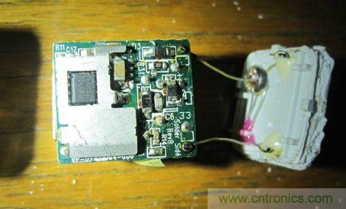 苹果充电器拆解