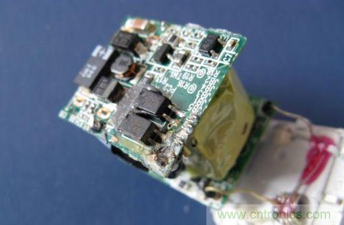 苹果充电器拆解