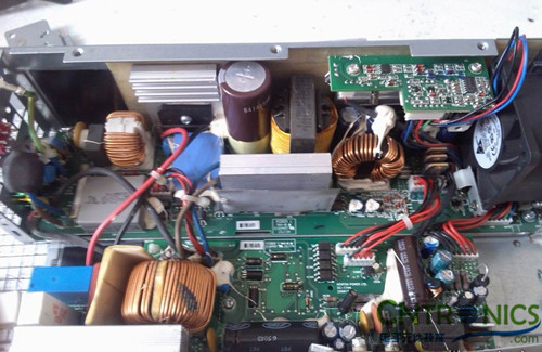 网友下雪天拆解DELL 12V 57.3A的开关电源自娱自乐