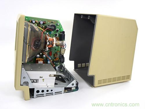 拆！古董级Macintosh 128K电脑