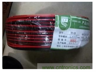 导线里面的电场与外部电场的关系