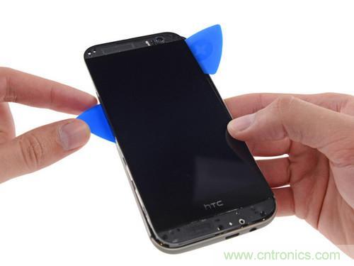 牛人强拆！新HTC One(M8)真机精密做工难修理