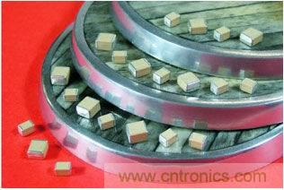 &ldquo;海绵&rdquo;状压力缓冲层的截面(SEM显微图)