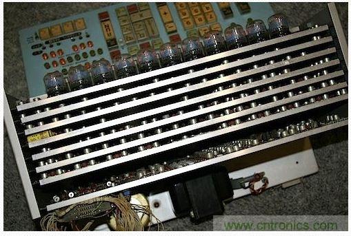 经典怀旧拆解！历史弥留的可编程科学计算器 from 1966