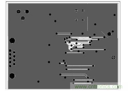 采用手工走线为图3所示电路原理图设计的电路板的底层