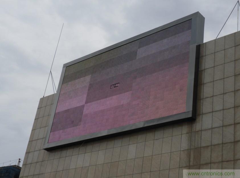 LED显示屏突然黑屏，什么原因？如何应对？