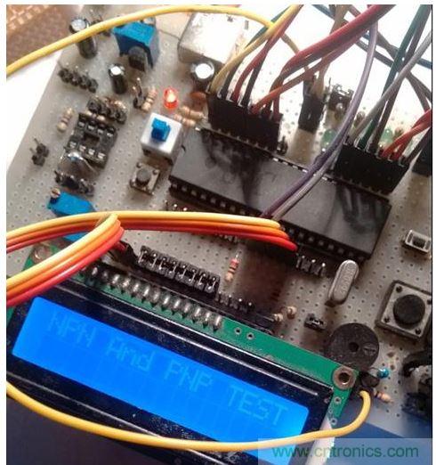 1602液晶开机显示