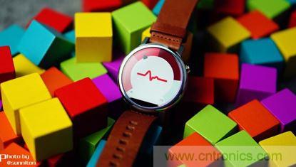 Moto 360 二代:“精益求精”的细节仍无法弥补功能的缺失
