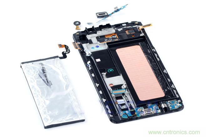 Galaxy Note5拆解，与S系列差距日渐模糊