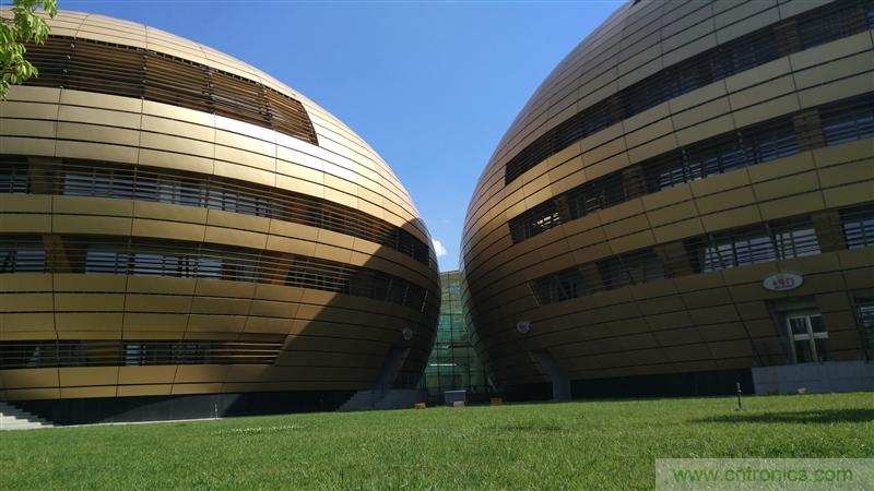 无边框的 nubia Z9 ，一款既有惊喜，又有惊艳的智能手机