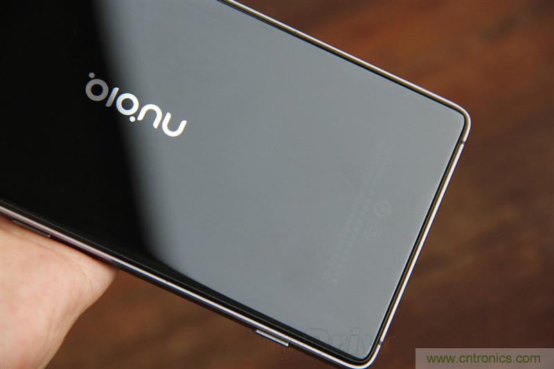 无边框的 nubia Z9 ，一款既有惊喜，又有惊艳的智能手机