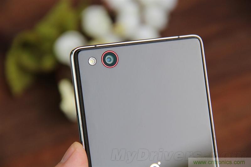 无边框的 nubia Z9 ，一款既有惊喜，又有惊艳的智能手机