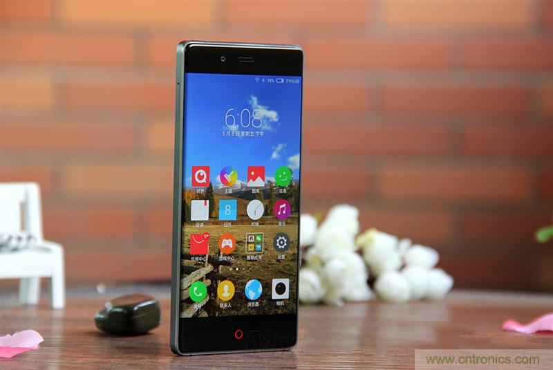 无边框的 nubia Z9 ，一款既有惊喜，又有惊艳的智能手机